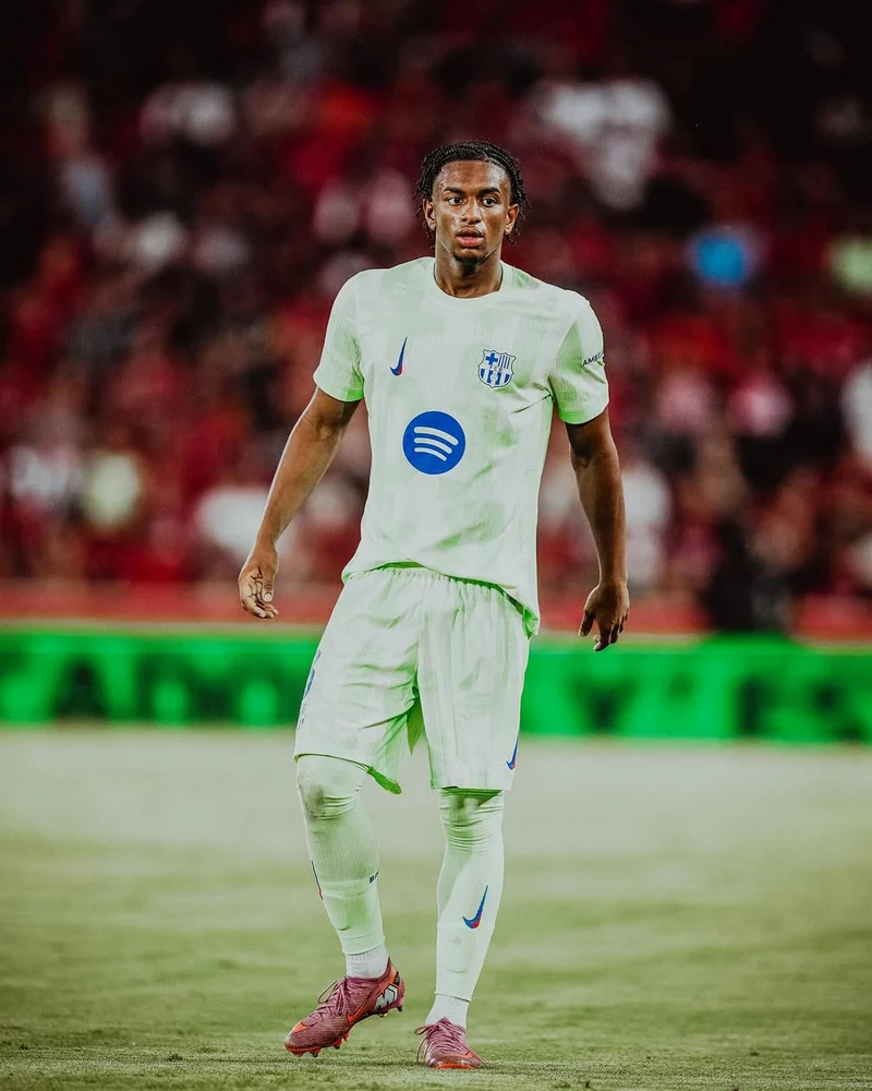 Hình ảnh cầu thủ Alejandro Balde 1