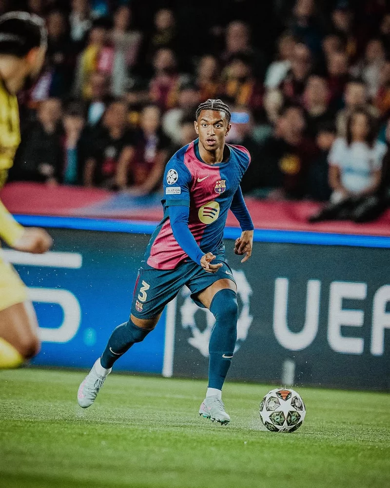 Hình ảnh cầu thủ Alejandro Balde 3