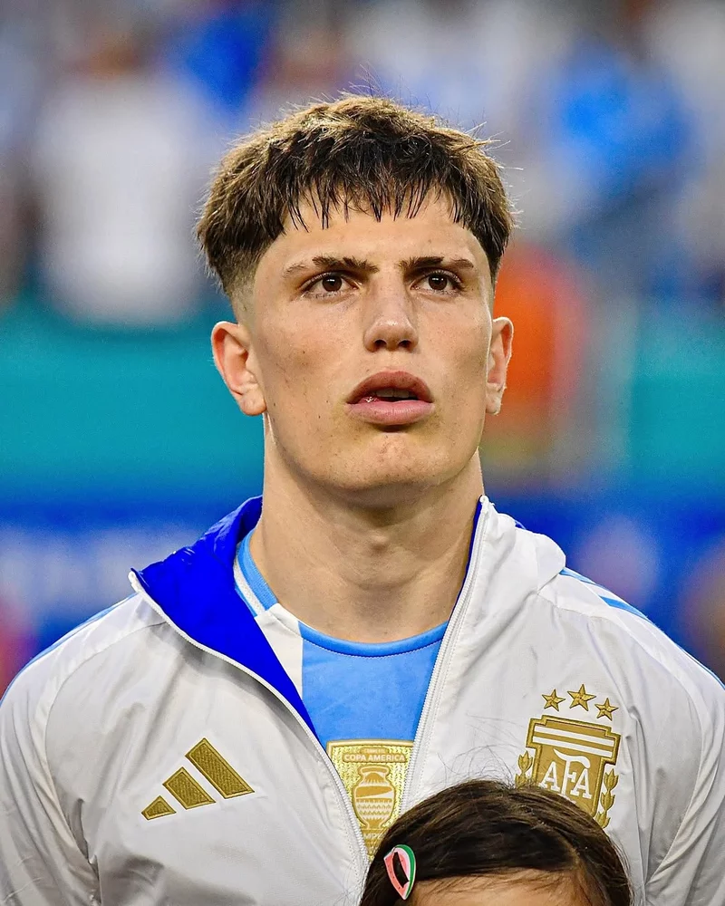 Câu Chuyện Về Alejandro Garnacho: Cầu Thủ 19 Tuổi Đầy Hứa Hẹn