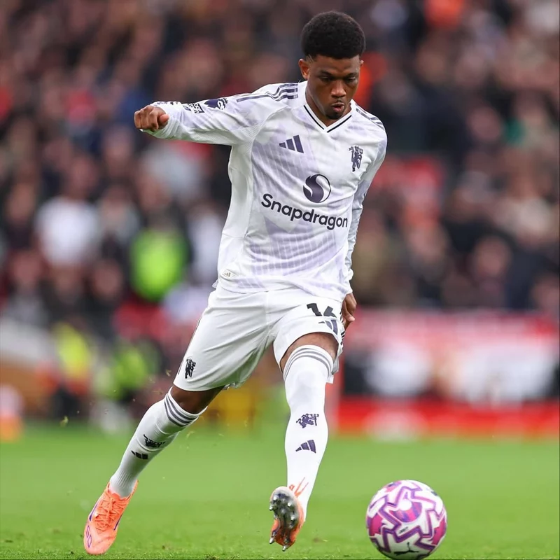 ảnh cầu thủ Amad Diallo 4