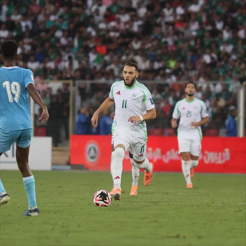 ảnh cầu thủ Amine Gouiri 4