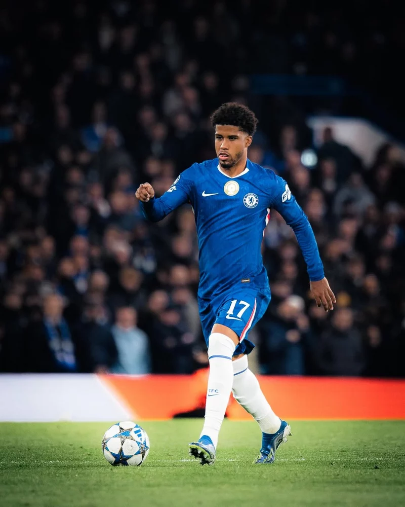 Hình ảnh cầu thủ Andrey Santos 4