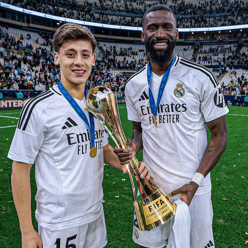 Hình ảnh cầu thủ Arda Güler 2