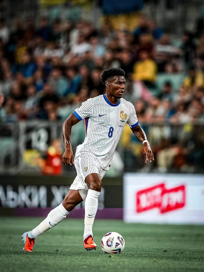 ảnh cầu thủ Aurélien Tchouaméni 3