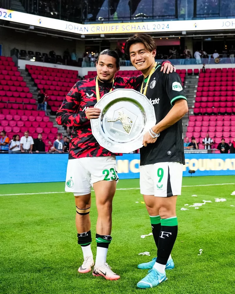 Hình ảnh cầu thủ Ayase Ueda 2