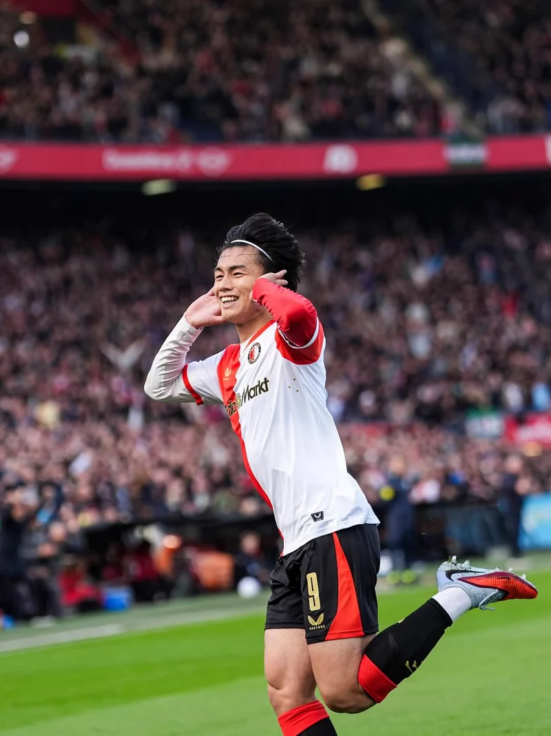 Ayase Ueda – Hành Trình Trở Thành Tiền Đạo Số 1 Nhật Bản