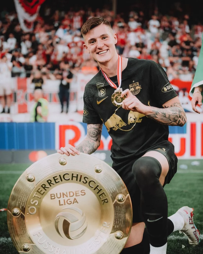 Hình ảnh cầu thủ Benjamin Sesko 2