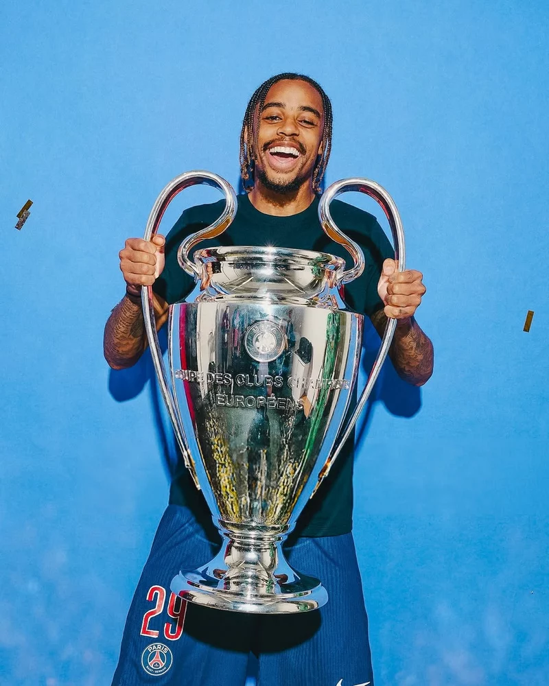 Hình ảnh cầu thủ Bradley Barcola 3