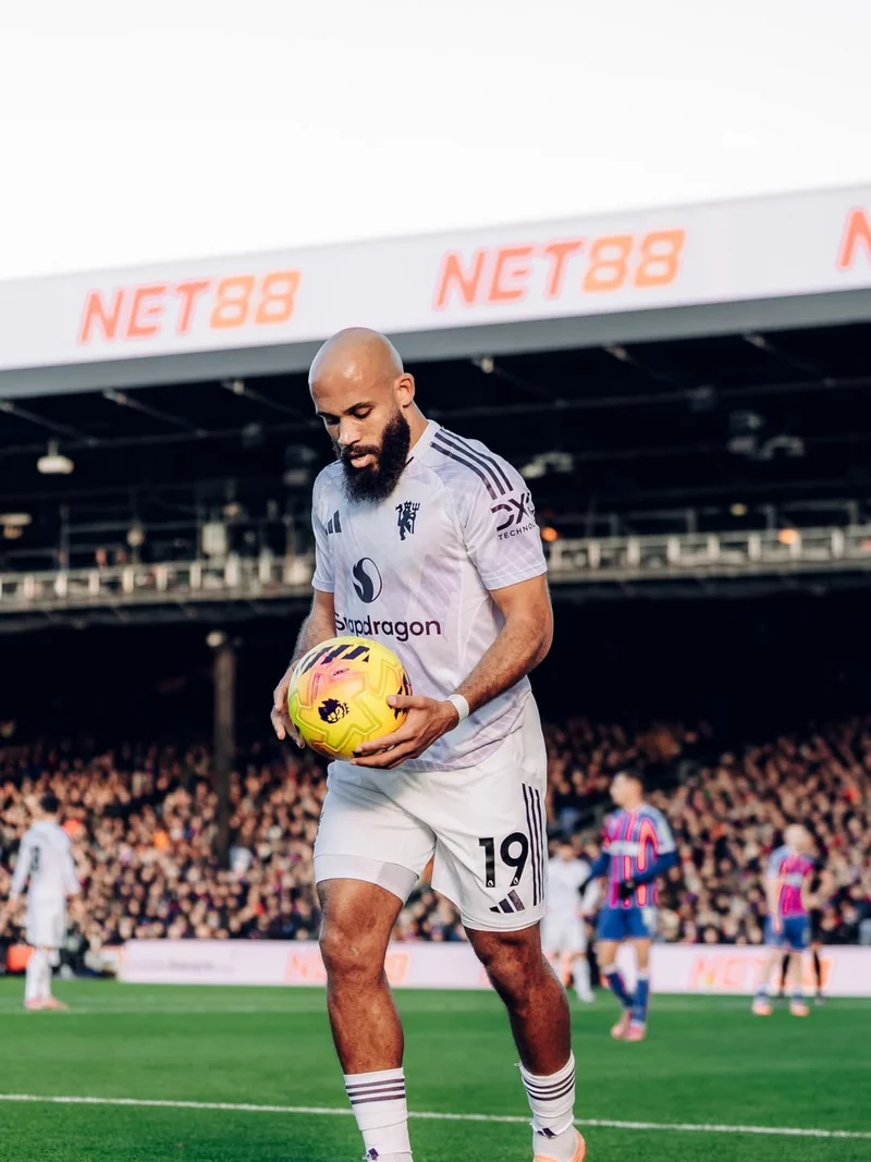 Từ học viện Troyes đến Premier League: Con đường của Bryan Mbeumo