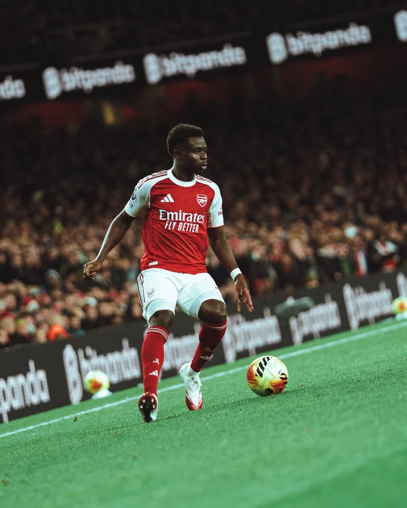 ảnh cầu thủ Bukayo Saka 4