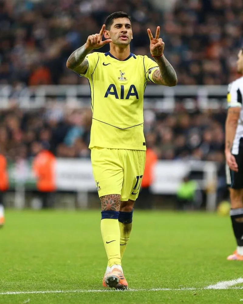 ảnh cầu thủ Cristian Romero 1