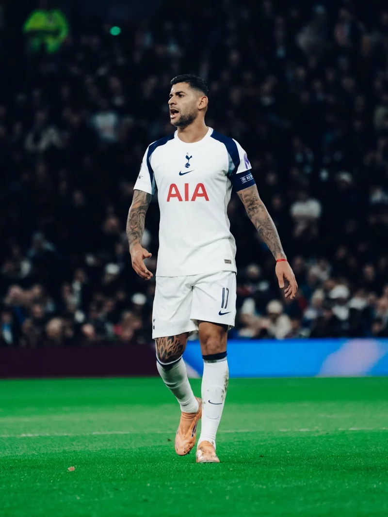 ảnh cầu thủ Cristian Romero 4