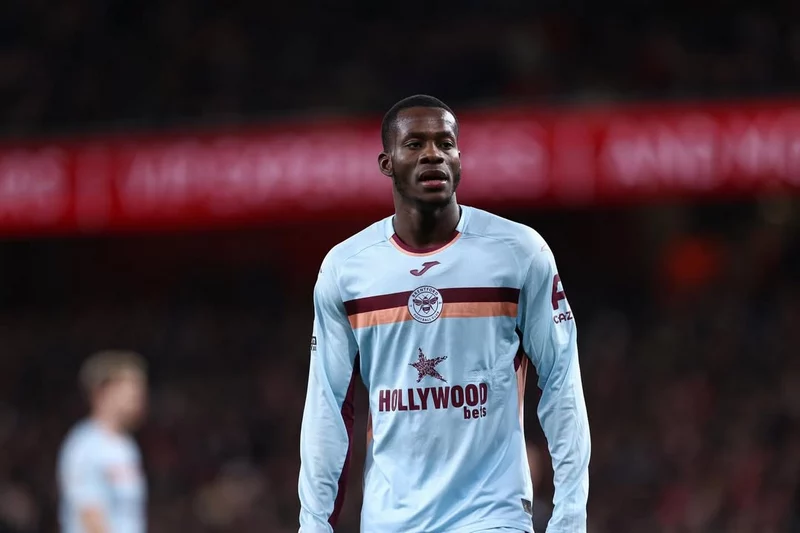 Dango Ouattara – Từ Burkina Faso đến Ngoại hạng Anh: Hành trình của ngôi sao trẻ