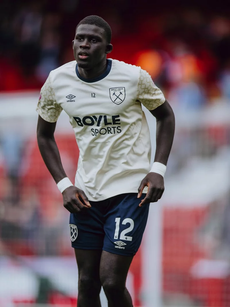 Hình ảnh cầu thủ El Hadji Malick Diouf 4