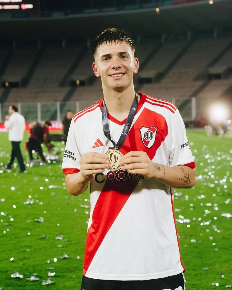 ảnh cầu thủ Franco Mastantuono 3