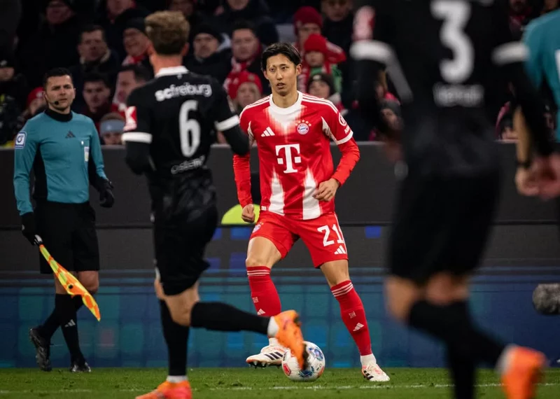 Hình ảnh cầu thủ Hiroki Ito 3