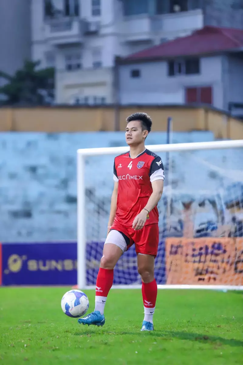 ảnh cầu thủ Hồ Tấn Tài 1