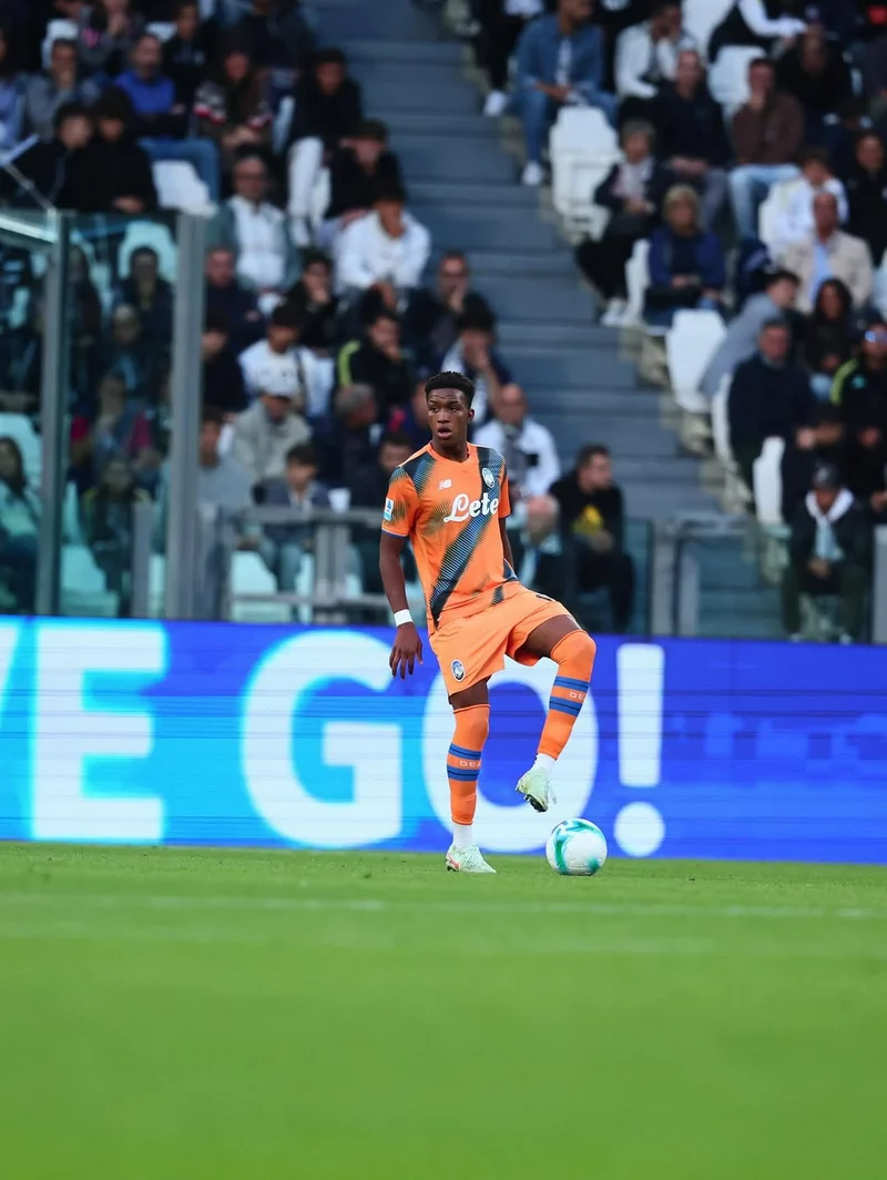 Hình ảnh cầu thủ Honest Ahanor 1