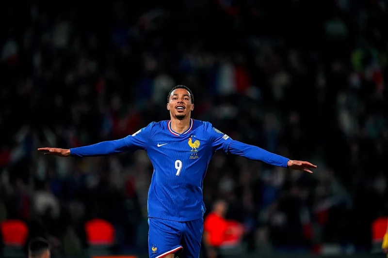 ảnh cầu thủ Hugo Ekitiké 1