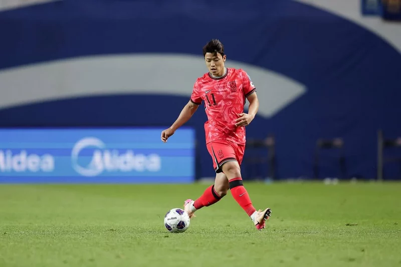 Hình ảnh cầu thủ Hwang Hee-chan 2