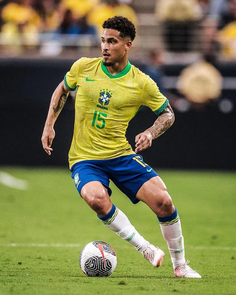 Hình ảnh cầu thủ João Gomes 2