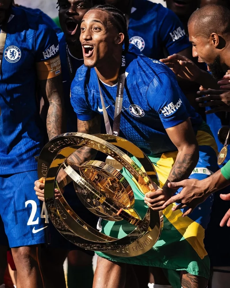 ảnh cầu thủ João Pedro 1