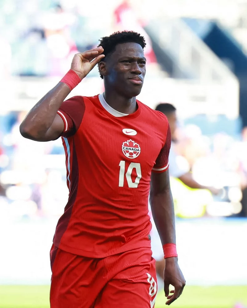 ảnh cầu thủ Jonathan David 4