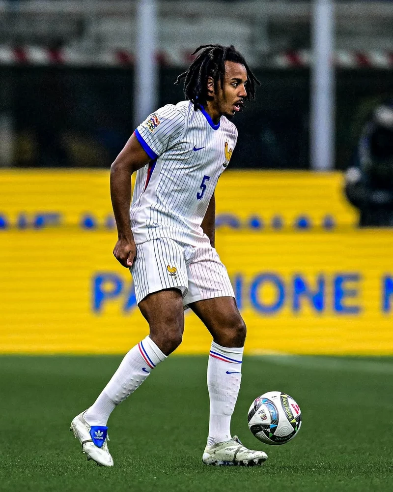 Hình ảnh cầu thủ Jules Koundé 2