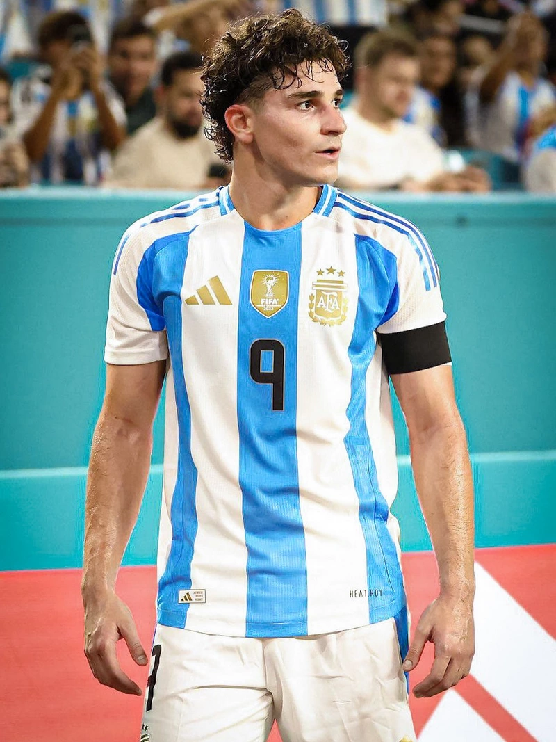 ảnh cầu thủ Julián Alvarez 3