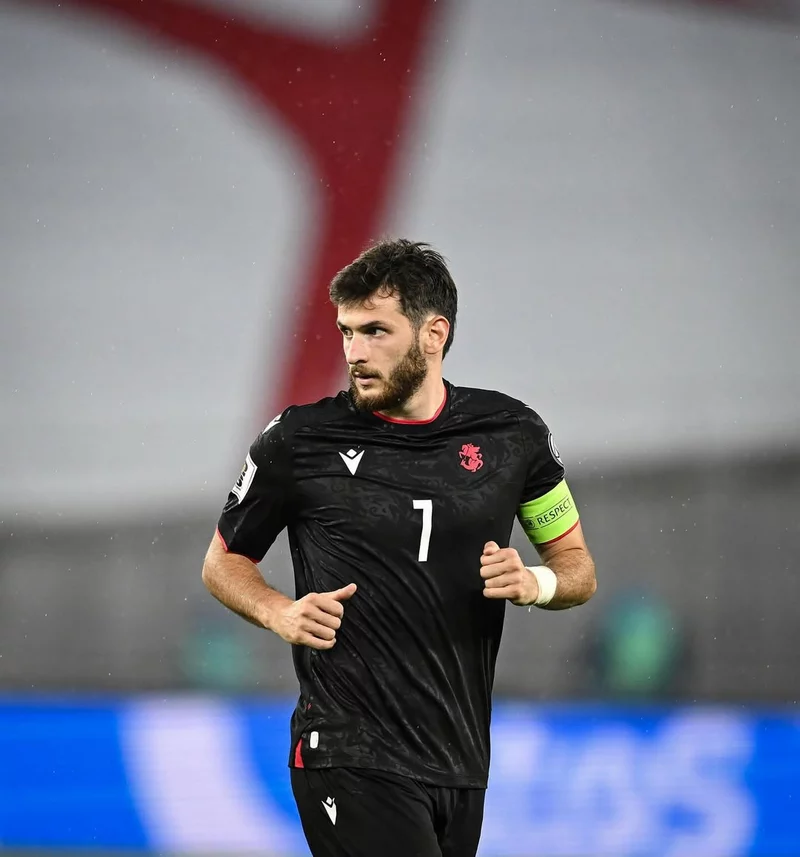 ảnh cầu thủ Khvicha Kvaratskhelia 3