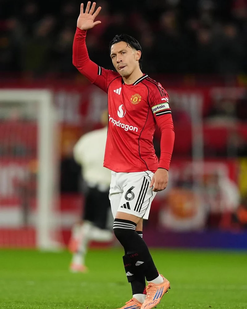 Hình ảnh cầu thủ Lisandro Martínez 2