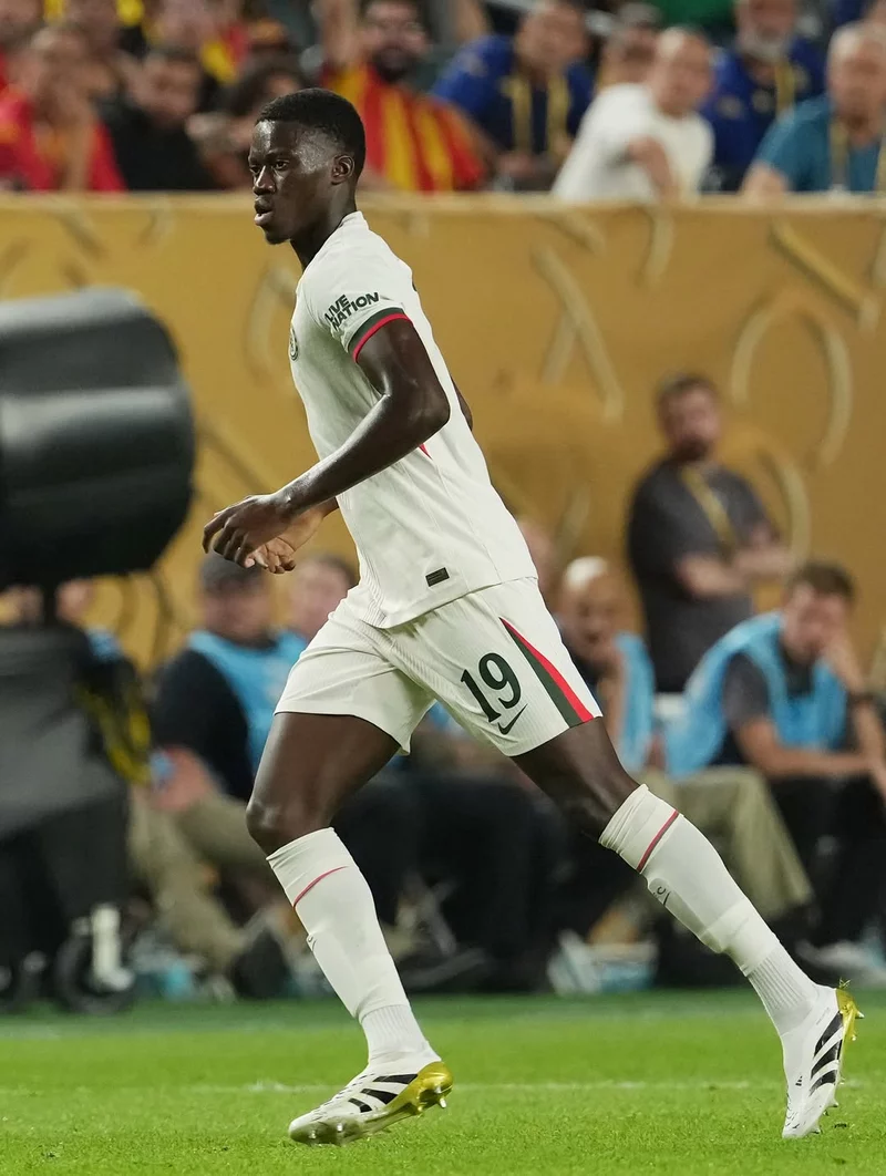 Hình ảnh cầu thủ Mamadou Sarr 4