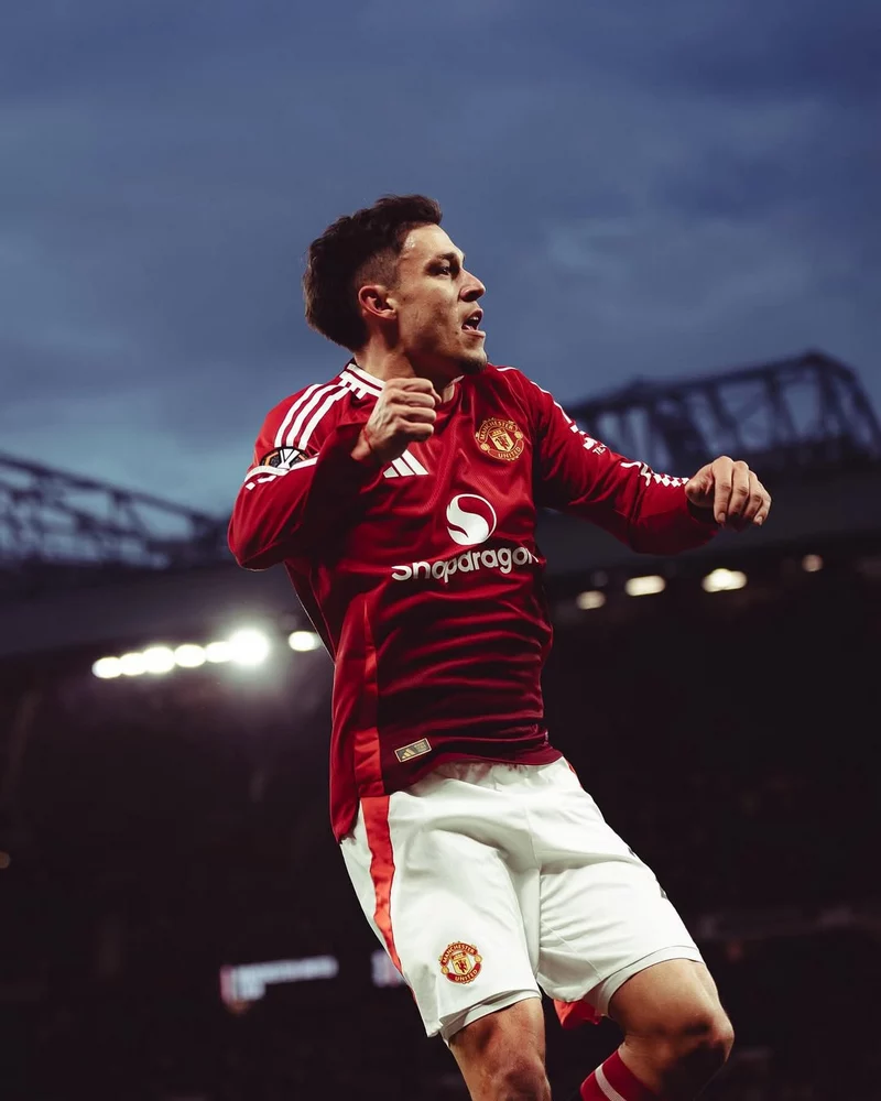 Hình ảnh cầu thủ Manuel Ugarte 4