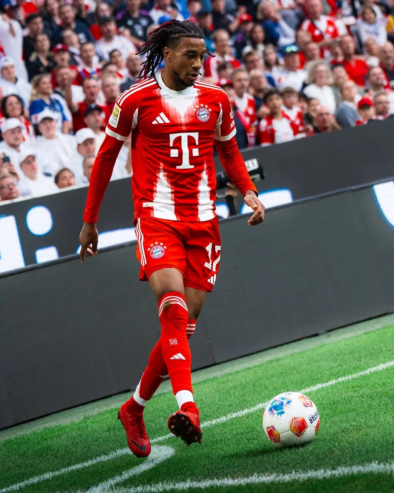 Michael Olise – Nhạc Trưởng Trẻ Tuổi Hàng Đầu Châu Âu