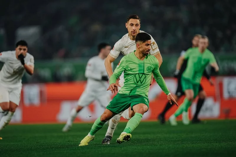 ảnh cầu thủ Mohamed Amoura 3