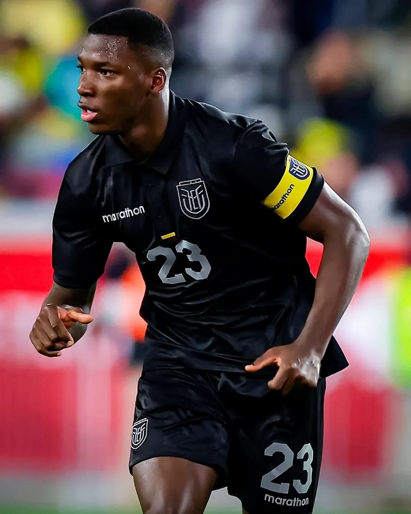 ảnh cầu thủ Moisés Caicedo 4