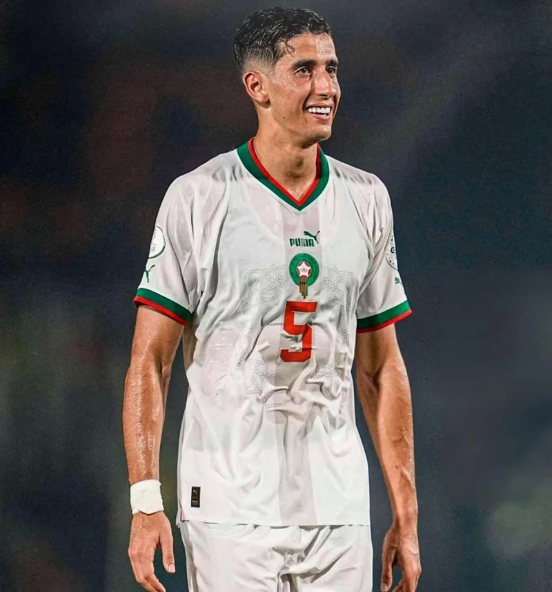Hình ảnh cầu thủ Nayef Aguerd 2