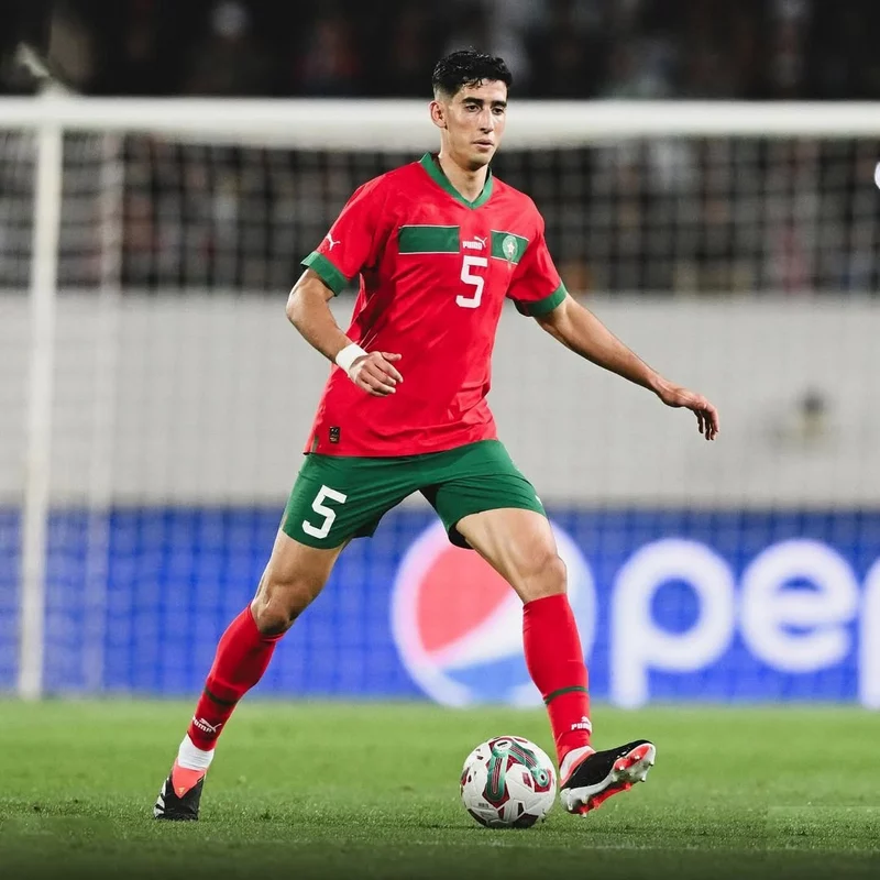 Hình ảnh cầu thủ Nayef Aguerd 3