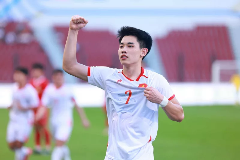 ảnh cầu thủ Nguyễn Đình Bắc 1