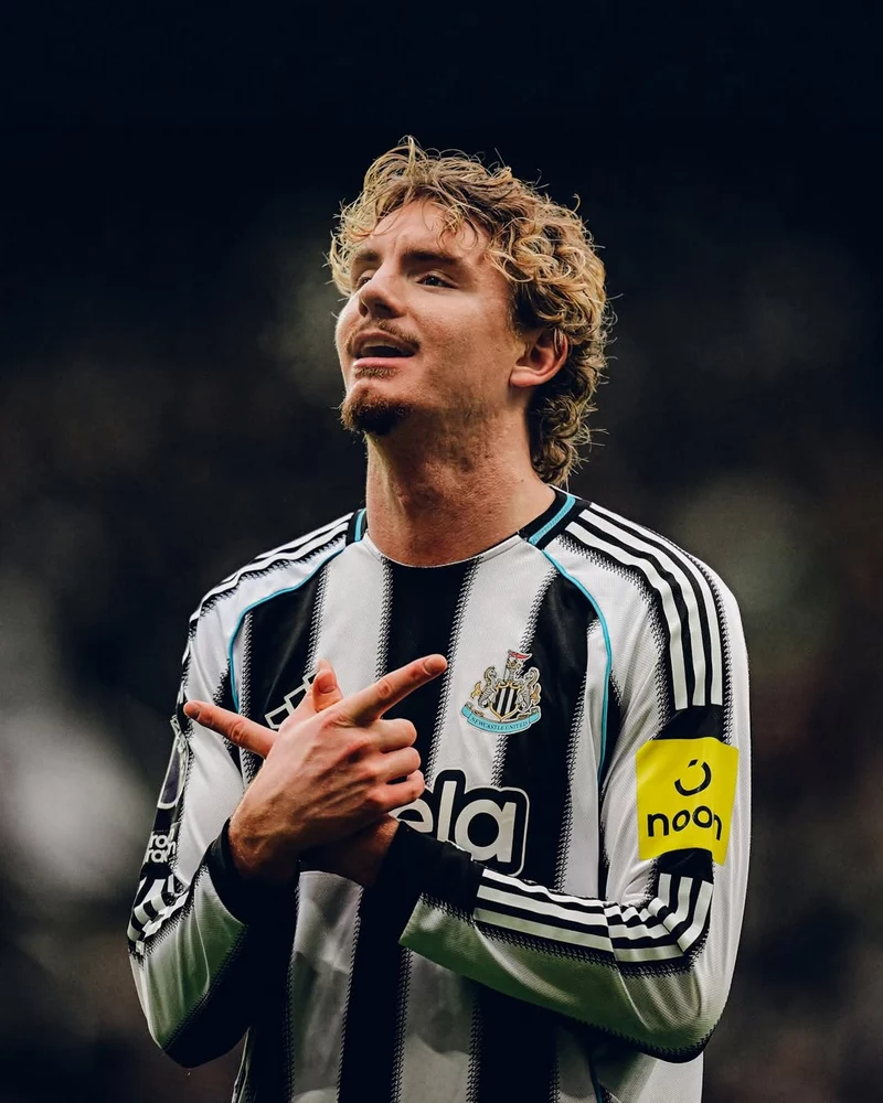 Nick Woltemade – Hành Trình Vươn Lên Của “Người Khổng Lồ” Trẻ Bóng Đá Đức