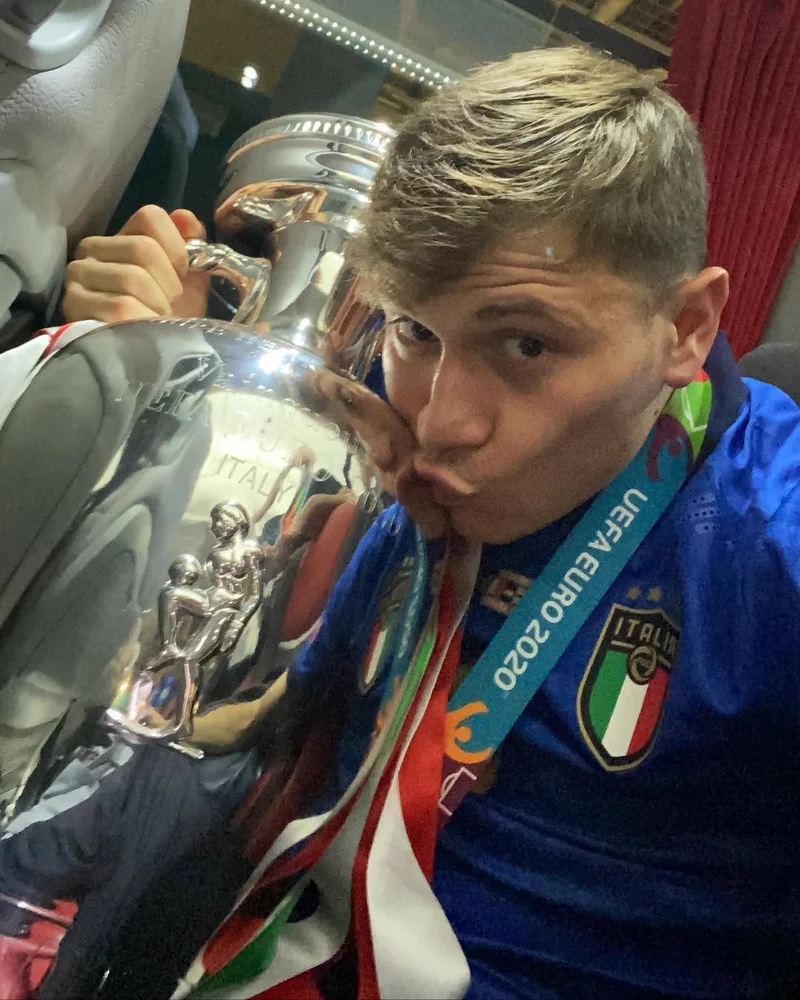 Hình ảnh cầu thủ Nicolò Barella 3