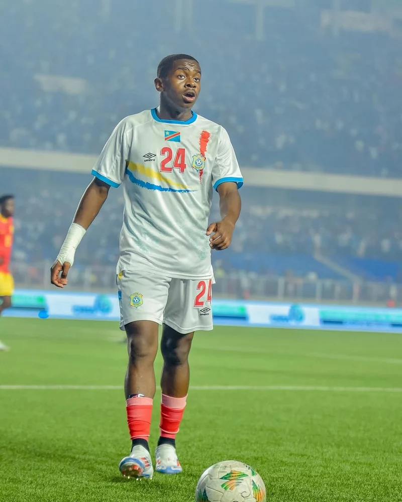 Hình ảnh cầu thủ Noah Sadiki 3