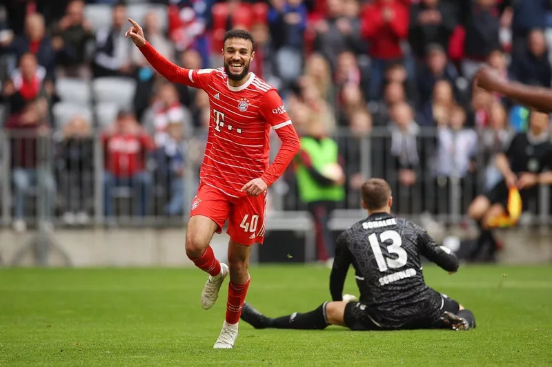 Hình ảnh cầu thủ Noussair Mazraoui 2