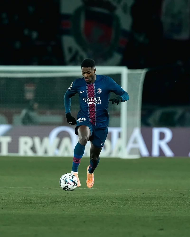 ảnh cầu thủ Nuno Mendes 4