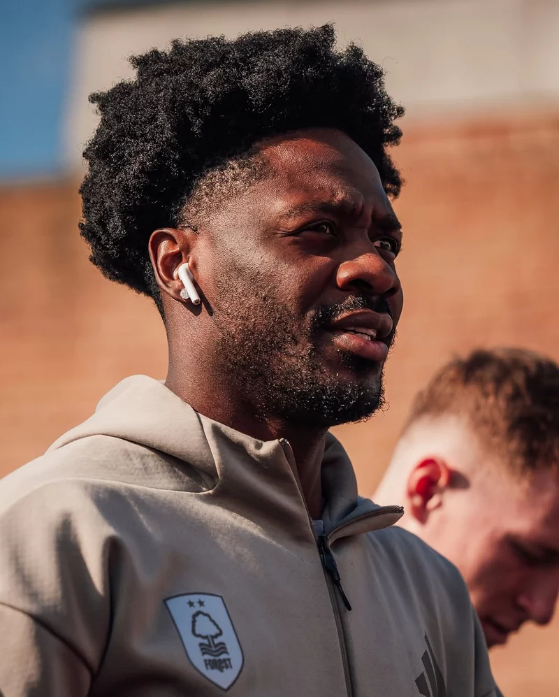 Ola Aina ở Nottingham Forest: Phong độ và đóng góp mới nhất