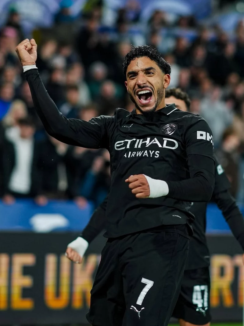 ảnh cầu thủ Omar Marmoush 4