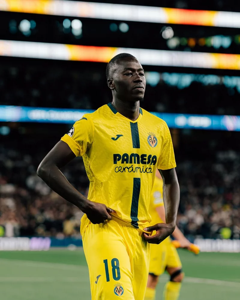 Hình ảnh cầu thủ Pape Gueye 3