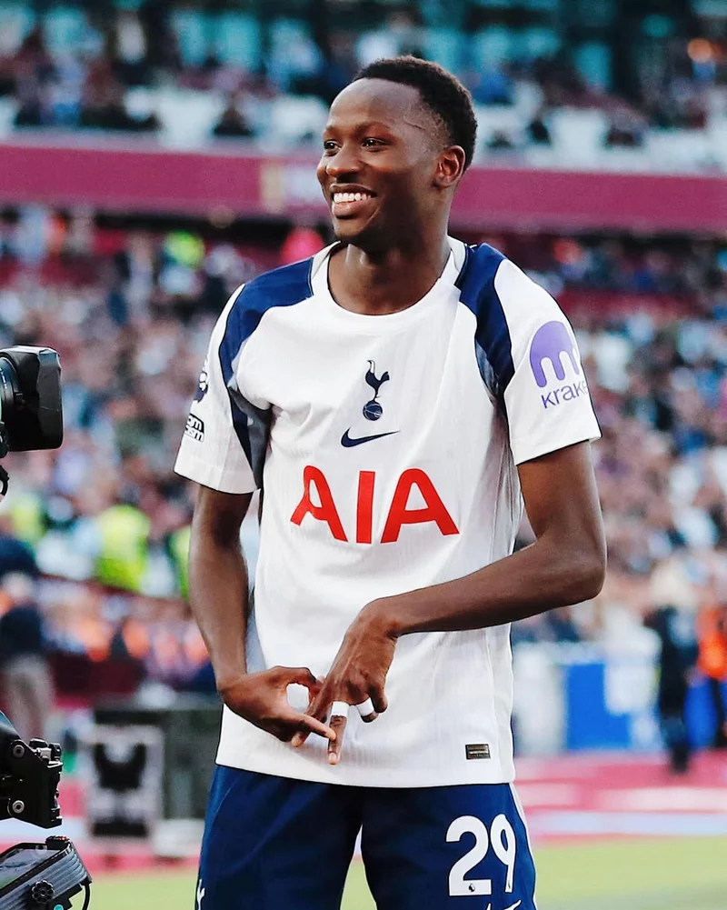 Pape Matar Sarr – Ngôi sao Senegal tại Tottenham Hotspur