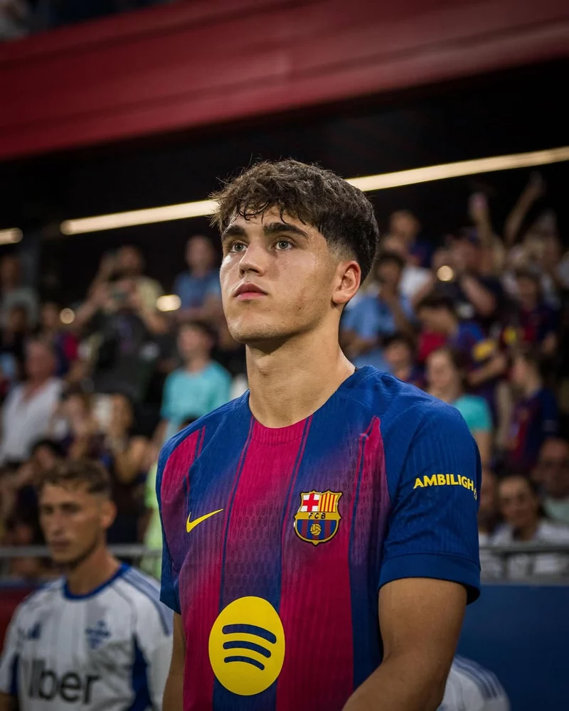 ảnh cầu thủ Pau Cubarsí 4