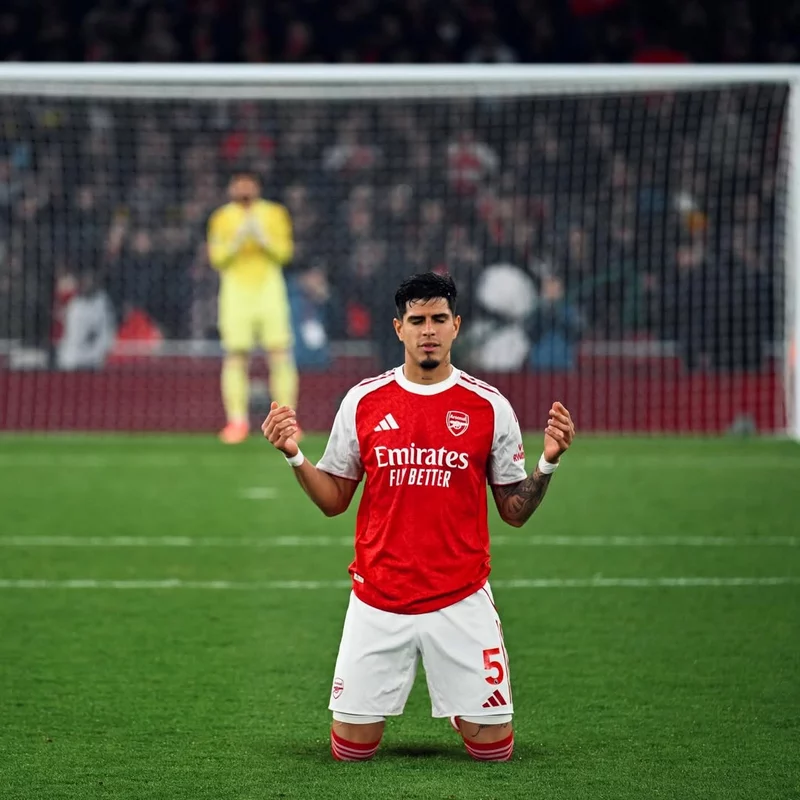 ảnh cầu thủ Piero Hincapié 2